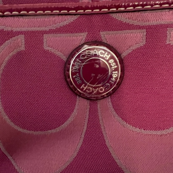 Coach Crossbody in Pink - Picture 3 of 9